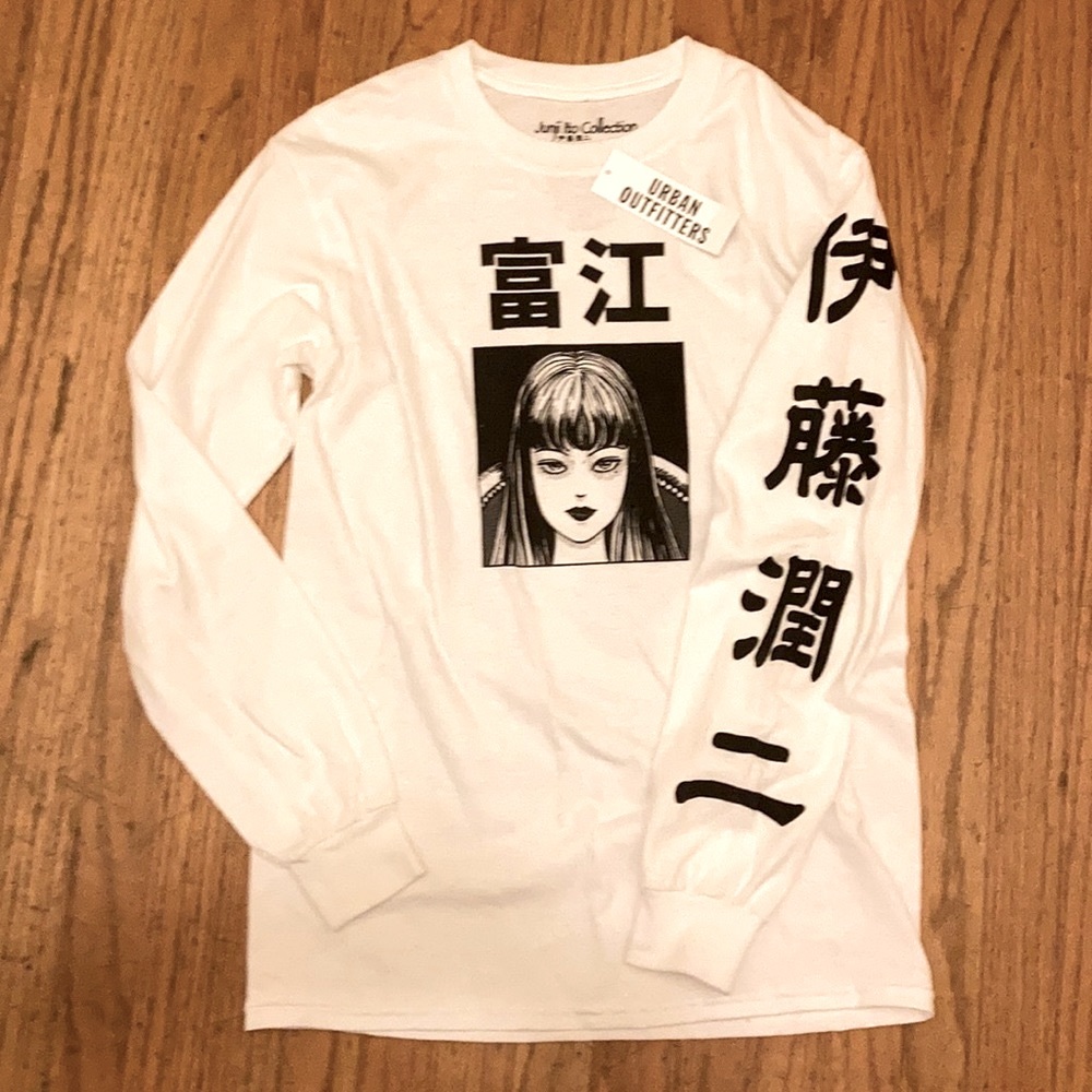 Urban Outfitters NWT long sleeve Tee M